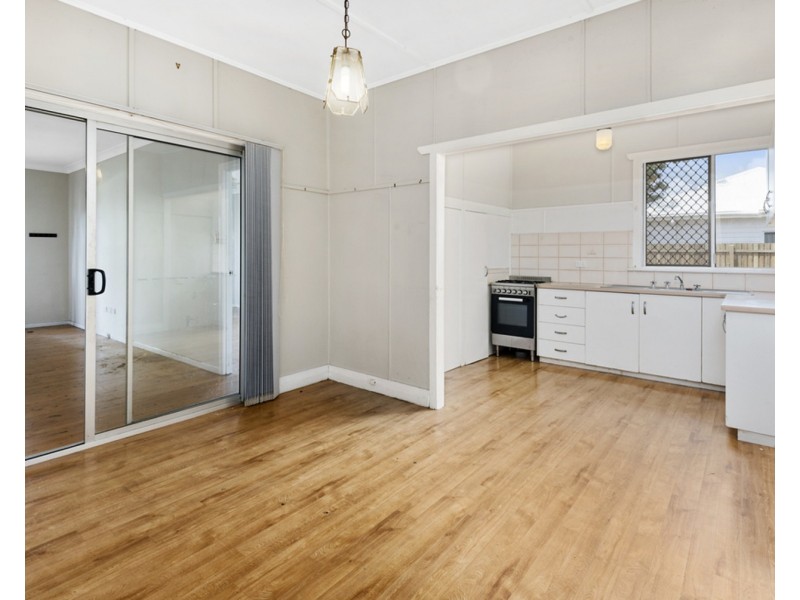 124a Holberton Street, Newtown QLD 4350