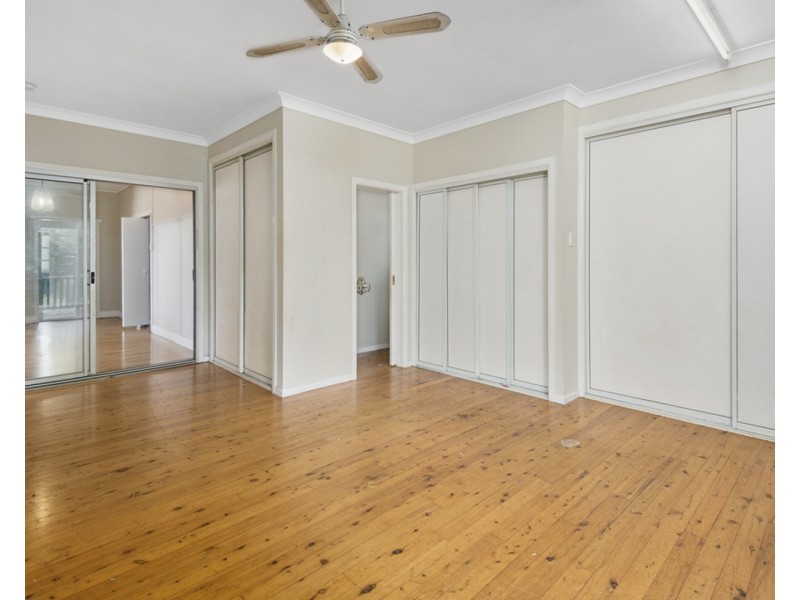 124a Holberton Street, Newtown QLD 4350
