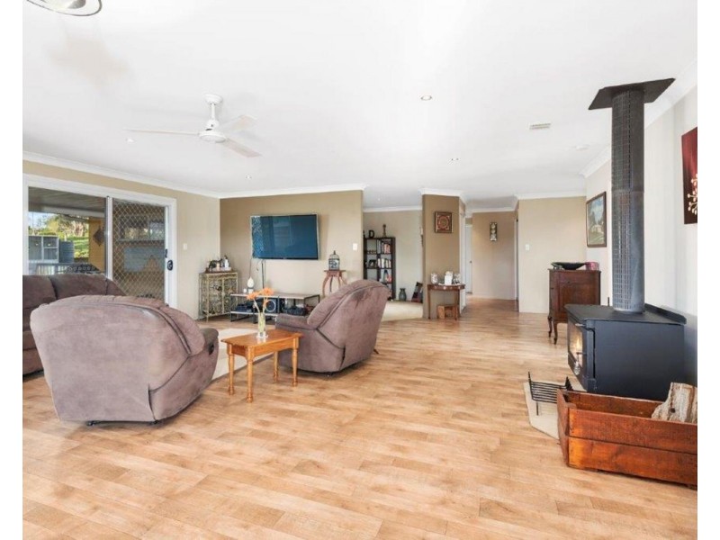 1 Binda Drive, Cranley QLD 4350