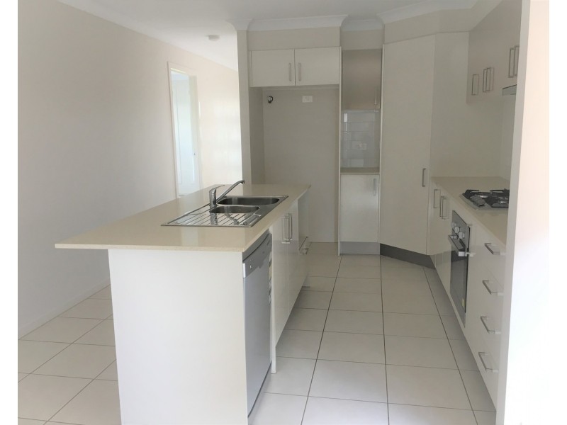 52 Sanctuary Drive, Cranley QLD 4350