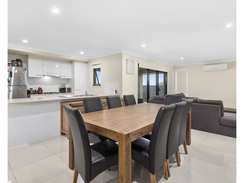 6 Kensei Street, Wyreema QLD 4352