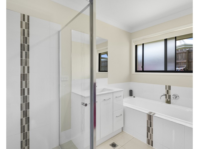 6 Kensei Street, Wyreema QLD 4352