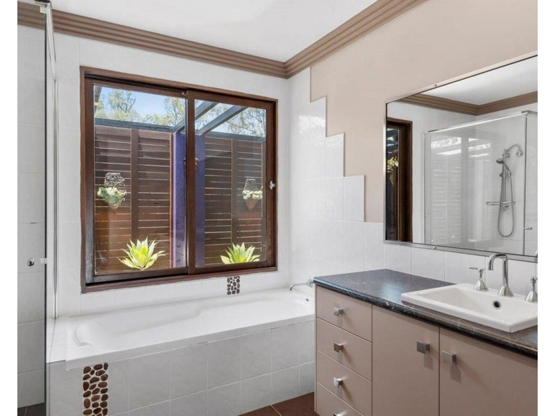 25 Timber Ridge Court, Vale View QLD 4352