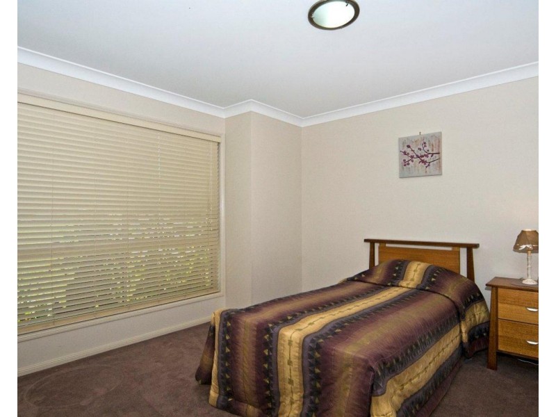 8 Patron Crescent, Glenvale QLD 4350