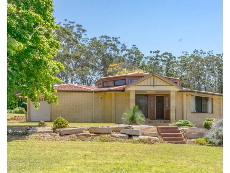 17 Niddrie Drive, Middle Ridge QLD 4350