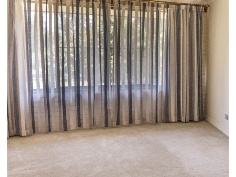17 Niddrie Drive, Middle Ridge QLD 4350