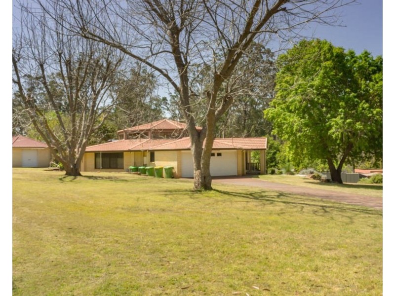 17 Niddrie Drive, Middle Ridge QLD 4350