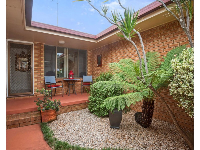 7 Orchid Street, Centenary Heights QLD 4350