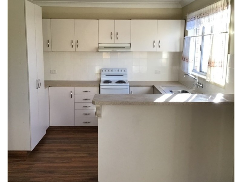 1/68 Hursley Road, Newtown QLD 4350