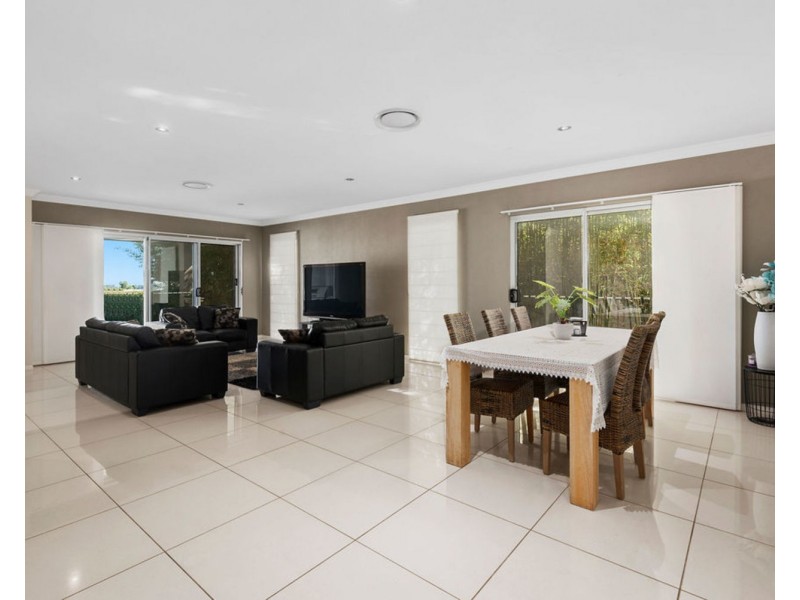 261a Geddes Street, Centenary Heights QLD 4350