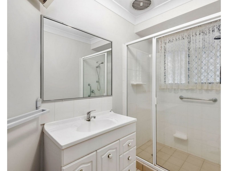 1/11c Gatfield Street, Newtown QLD 4350