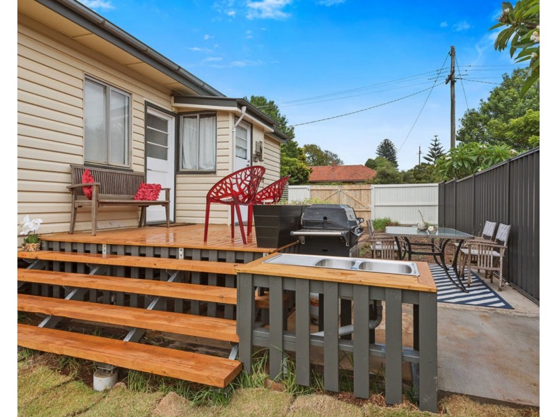 19 Edith Street, Newtown QLD 4350