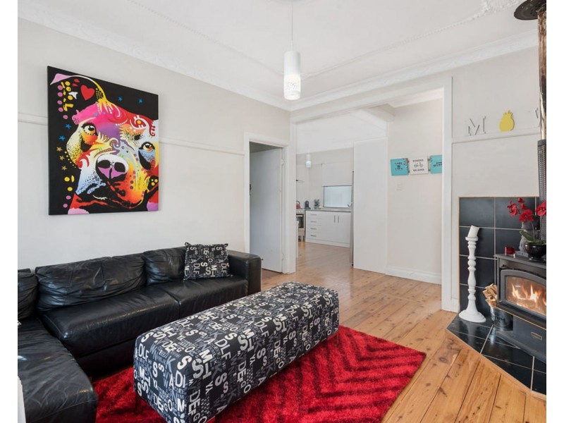 19 Edith Street, Newtown QLD 4350