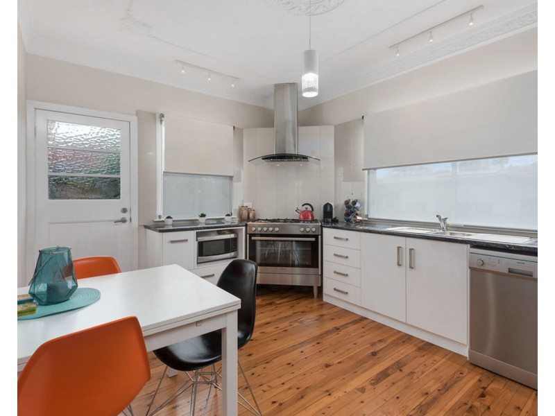 19 Edith Street, Newtown QLD 4350