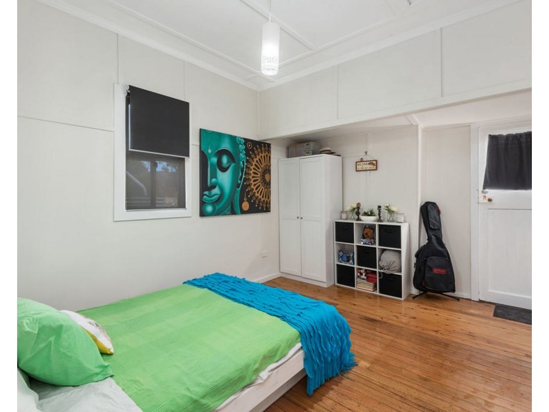 19 Edith Street, Newtown QLD 4350