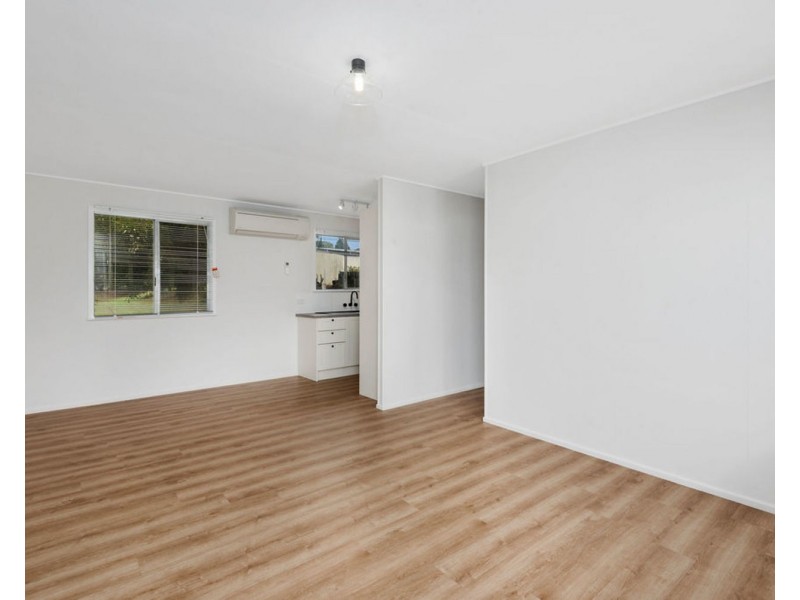 3/128 Long Street, Centenary Heights QLD 4350