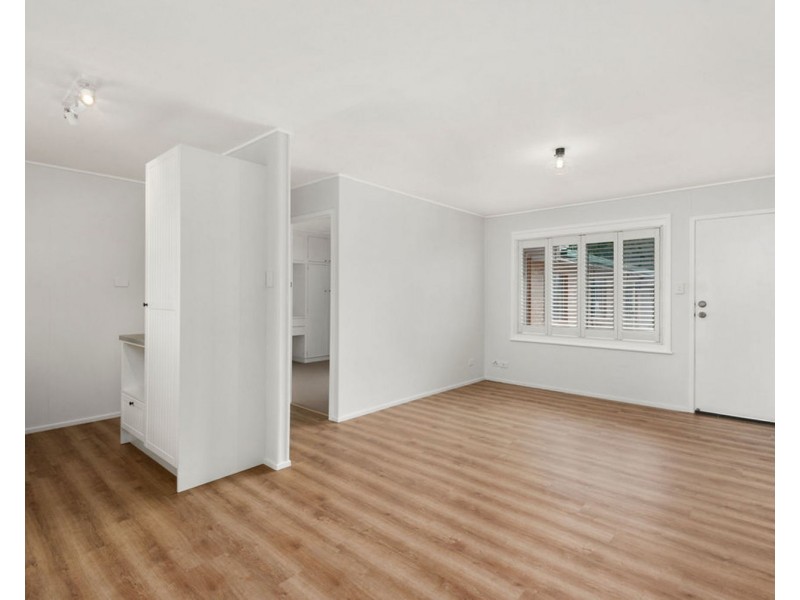 3/128 Long Street, Centenary Heights QLD 4350