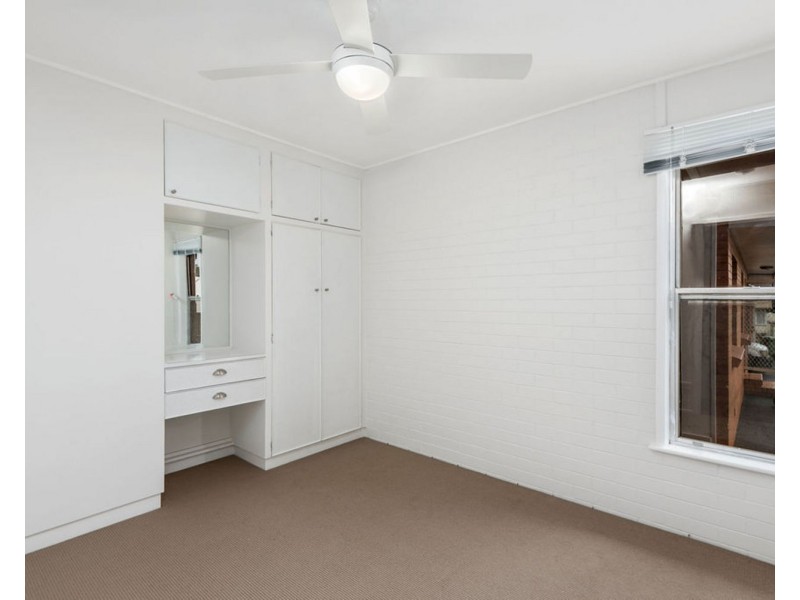 3/128 Long Street, Centenary Heights QLD 4350