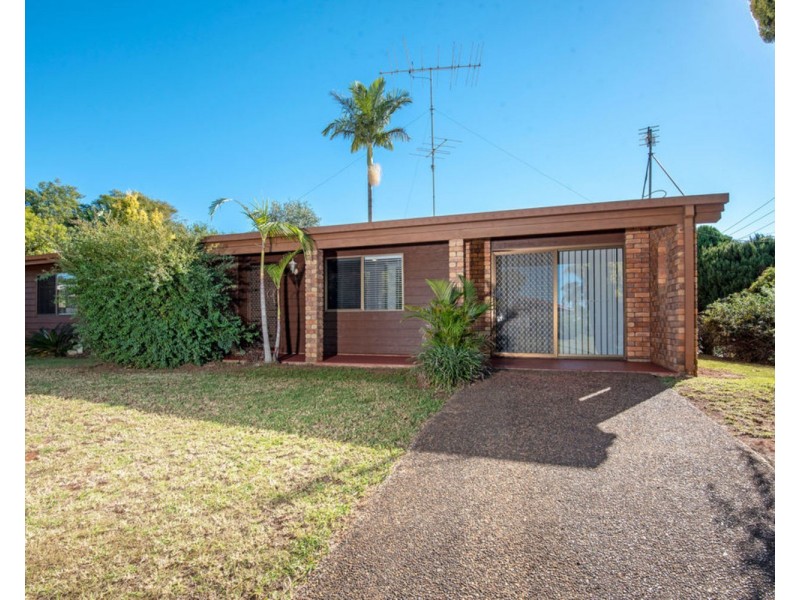 1 Riethmuller Street, Kearneys Spring QLD 4350