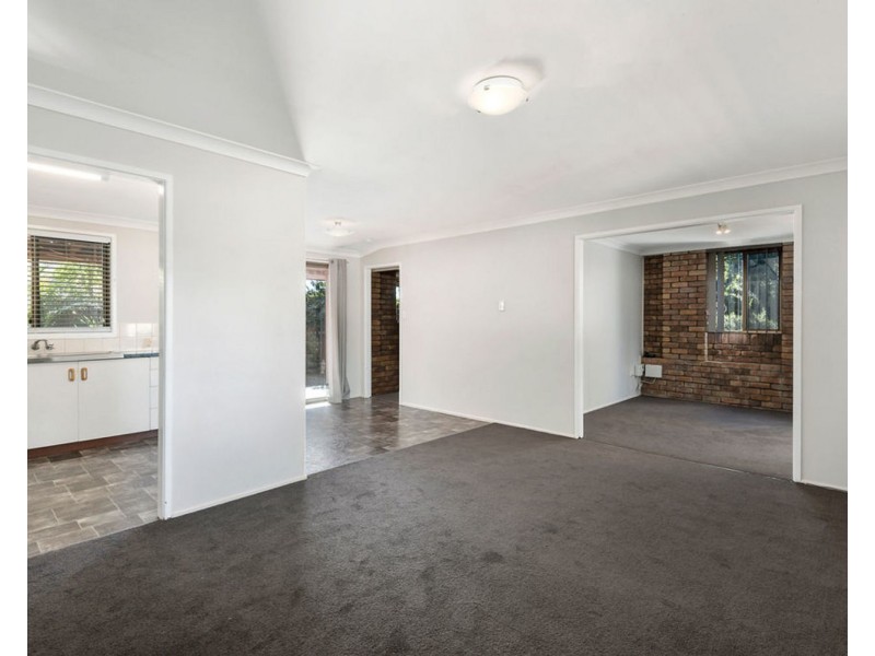 1 Riethmuller Street, Kearneys Spring QLD 4350