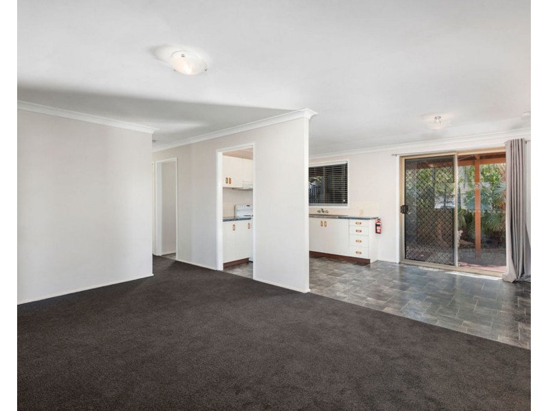 1 Riethmuller Street, Kearneys Spring QLD 4350