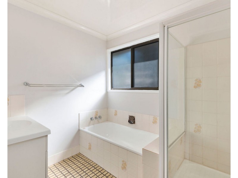 1 Riethmuller Street, Kearneys Spring QLD 4350