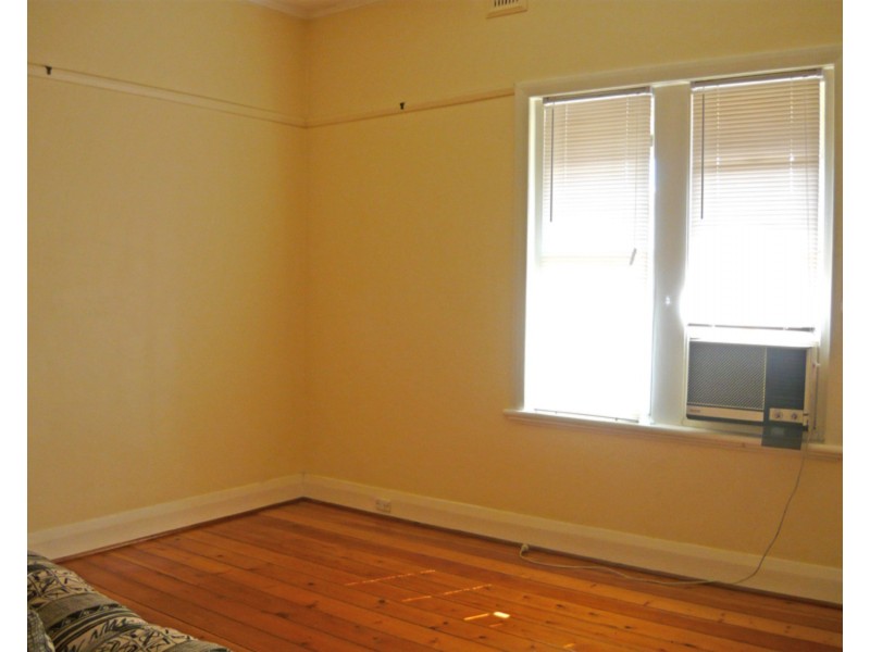 8A Fourth Avenue, Cheltenham SA 5014