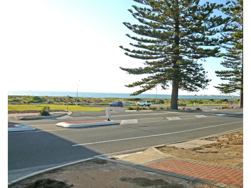 2/3 Everard Street, Largs Bay SA 5016