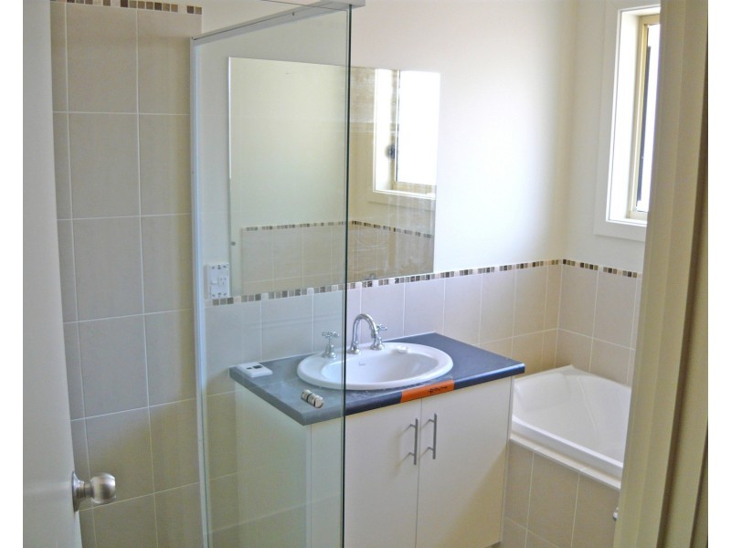 10 Regent Street, Pennington SA 5013