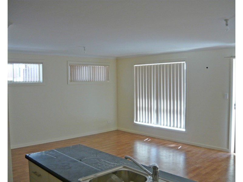 10 Regent Street, Pennington SA 5013