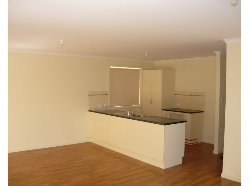 10 Regent Street, Pennington SA 5013