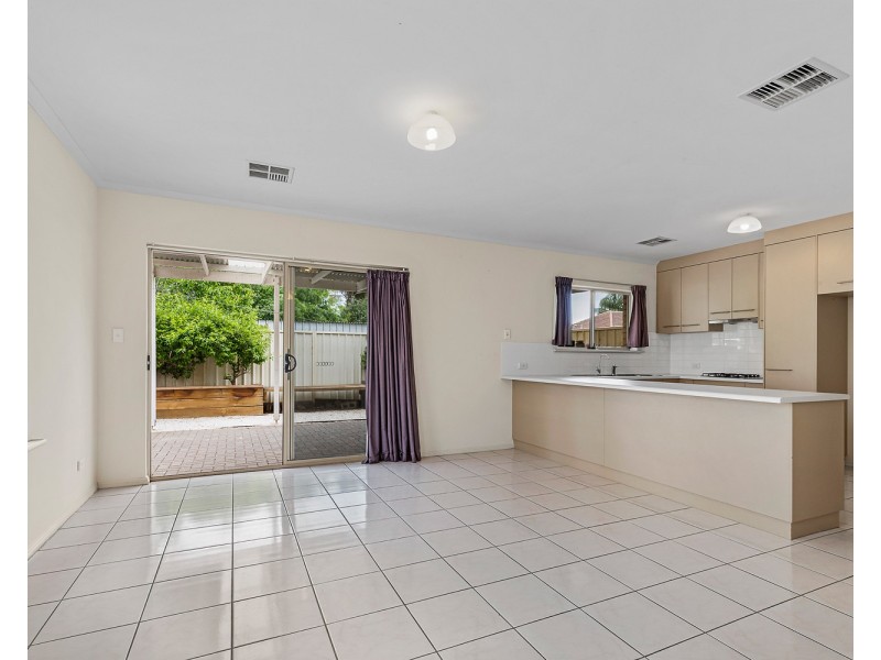 2/11a Glengyle Street, Woodville North SA 5012