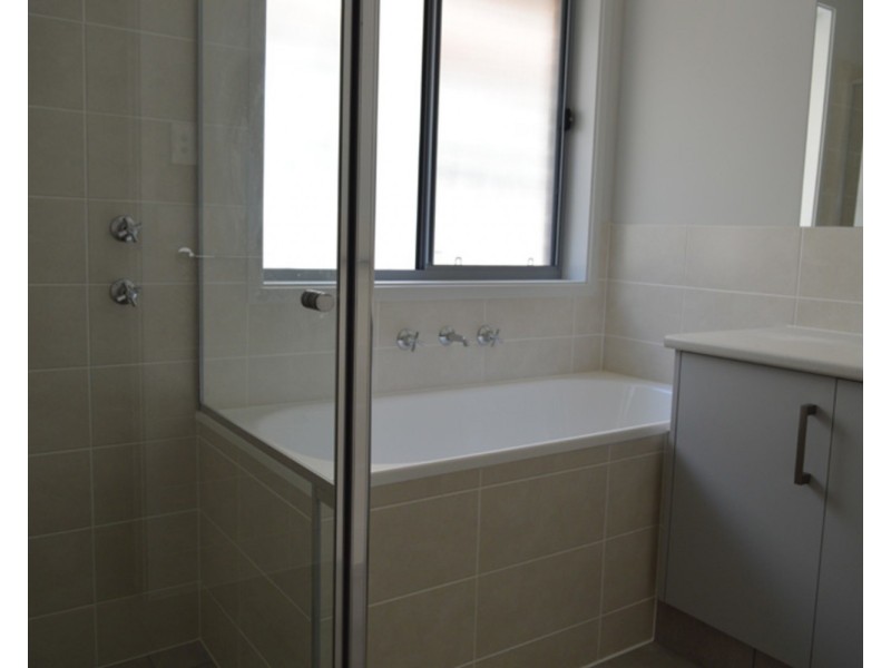 2A Commane Avenue, Seaton SA 5023