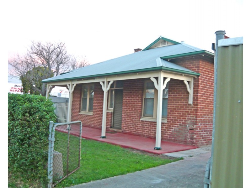 8 Fourth Avenue, Cheltenham SA 5014