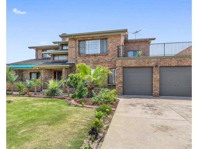 13 Sir Ross Smith Avenue, North Haven SA 5018