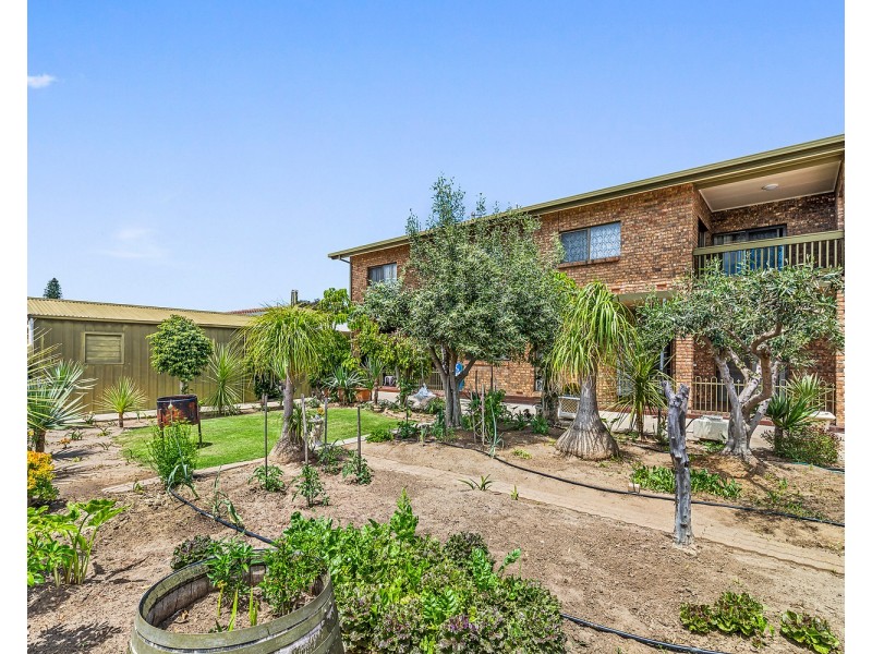 13 Sir Ross Smith Avenue, North Haven SA 5018