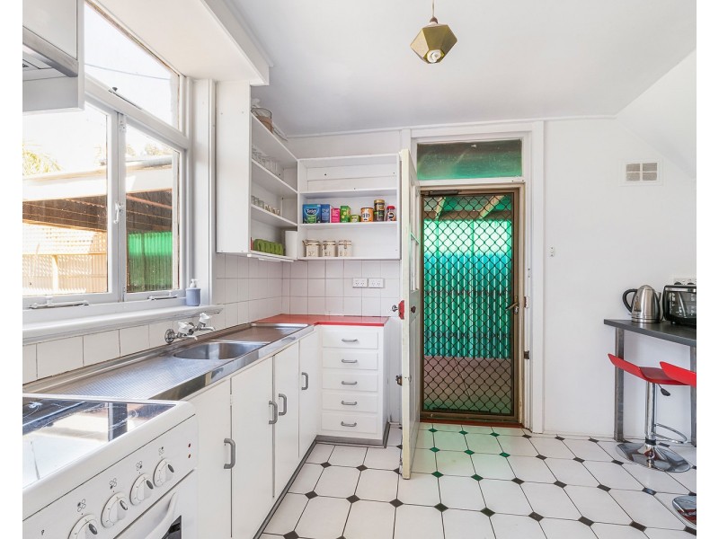 14 Carlton Crescent, Woodville North SA 5012