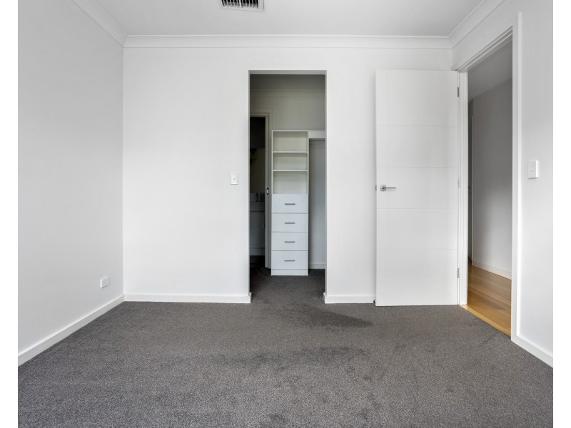 5  Lomond Court, West Lakes SA 5021