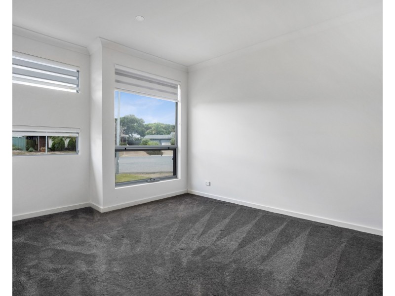 5  Lomond Court, West Lakes SA 5021