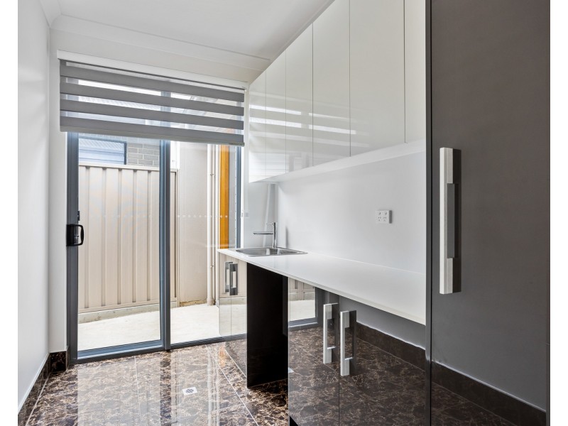 5  Lomond Court, West Lakes SA 5021