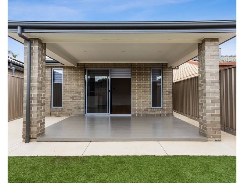 5  Lomond Court, West Lakes SA 5021