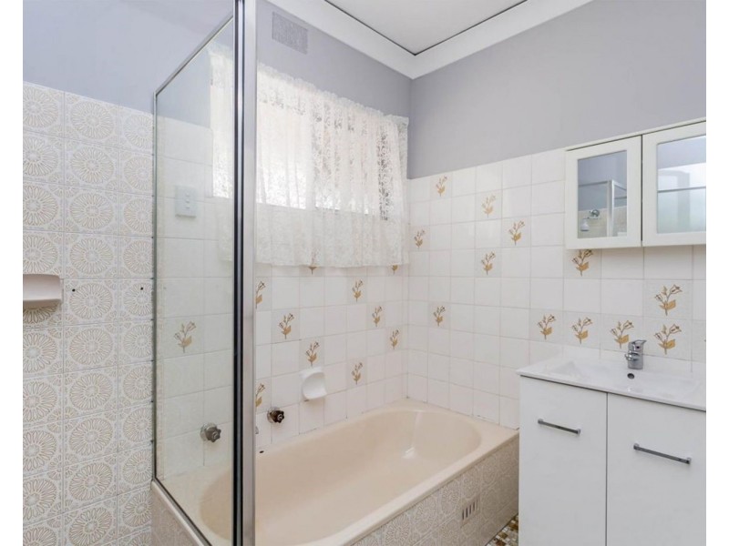 18 Wheadon Street, Osborne SA 5017