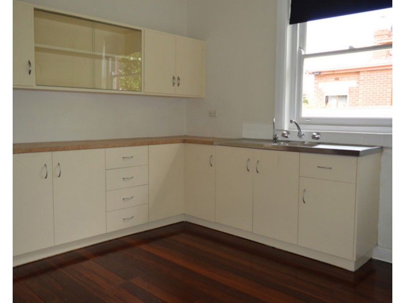 5 Vee Drive, Woodville North SA 5012