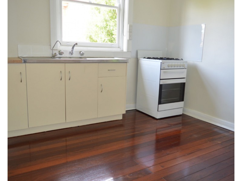 5 Vee Drive, Woodville North SA 5012