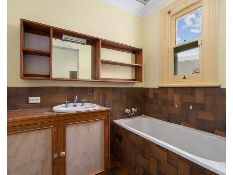 142 New Street, Queenstown SA 5014