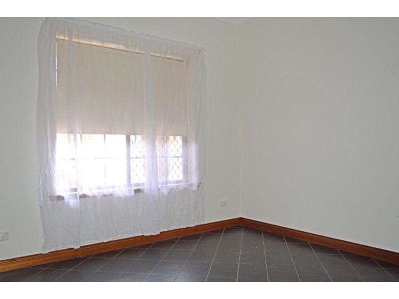 2/18 Elizabeth Street, Rosewater SA 5013