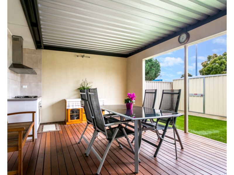 27 Pudney Street, Seaton SA 5023