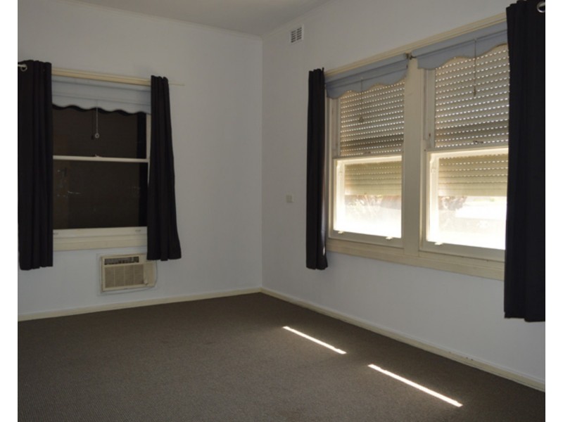 654 Military Road, Taperoo SA 5017