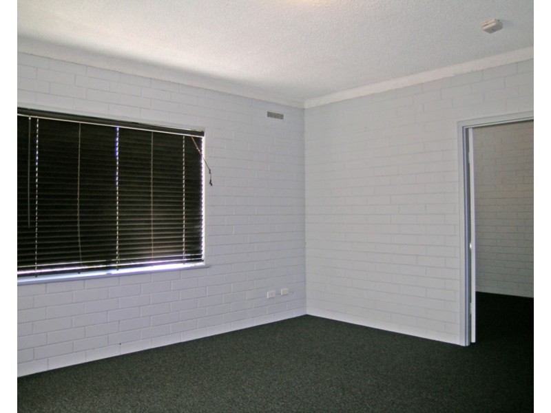 2/10 Angas Street, Alberton SA 5014