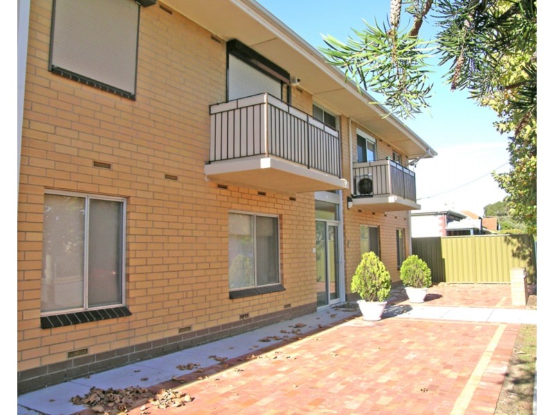 2/10 Angas Street, Alberton SA 5014